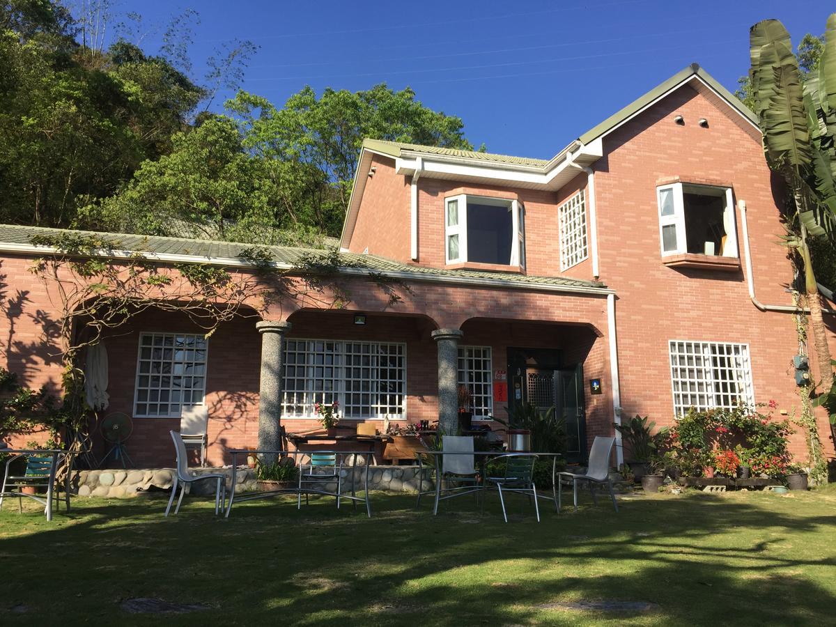 Wisdom Garden Home Stay Yuli Exterior photo